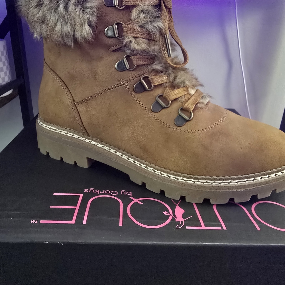 Corkys Women's Tan Fur-Lined Boots NEW